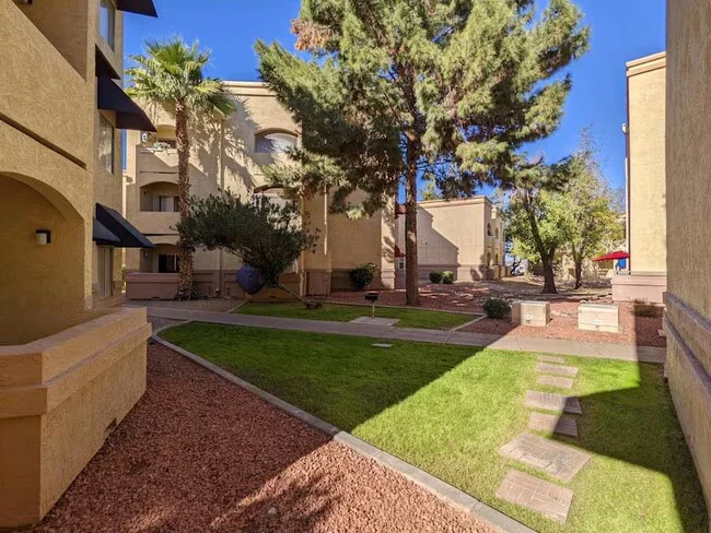 12221 W Bell Rd Surprise, AZ 85378 photo 5
