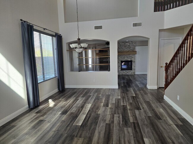 12682 W Desert Mirage Dr Peoria, AZ 85383 photo 3
