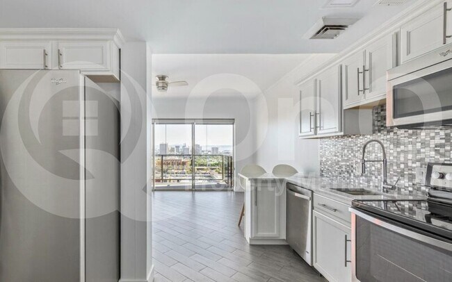 4750 N Central Ave Phoenix, AZ 85012 photo 4