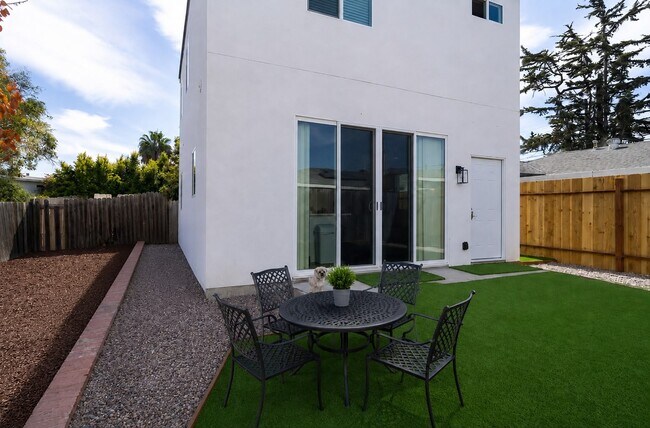 5123 Tipton St San Diego, CA 92115
