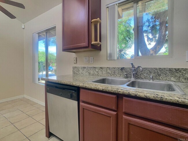 656 Ballard St El Cajon, CA 92019 photo 5