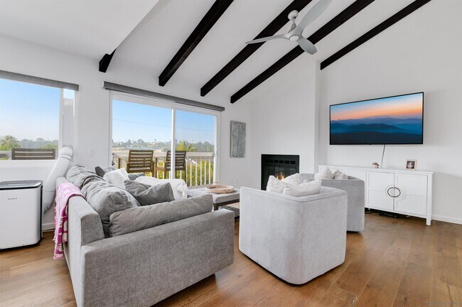 807 Highland Dr Solana Beach, CA 92075 photo 4
