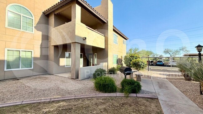 9451 E Becker Ln Scottsdale, AZ 85260 photo 5