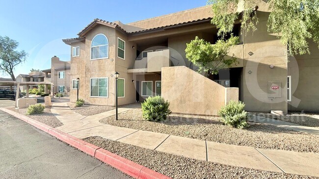 9451 E Becker Ln Scottsdale, AZ 85260 photo 3