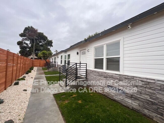 593 Casselman St Chula Vista, CA 91910 photo 2