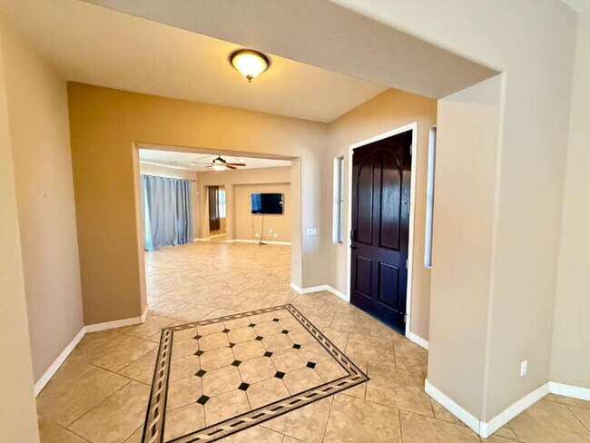 6250 S Rochester Dr Gilbert, AZ 85298 photo 4