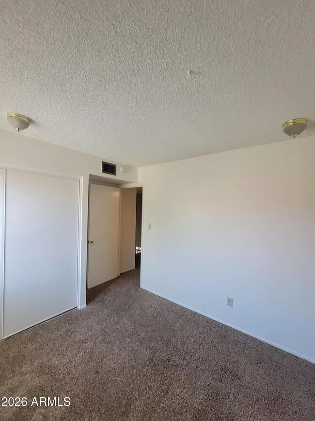 7854 N 47th Ave Glendale, AZ 85301 photo 5