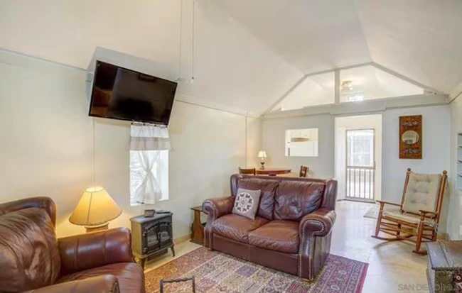 1141 Crosby St El Cajon, CA 92021 photo 2