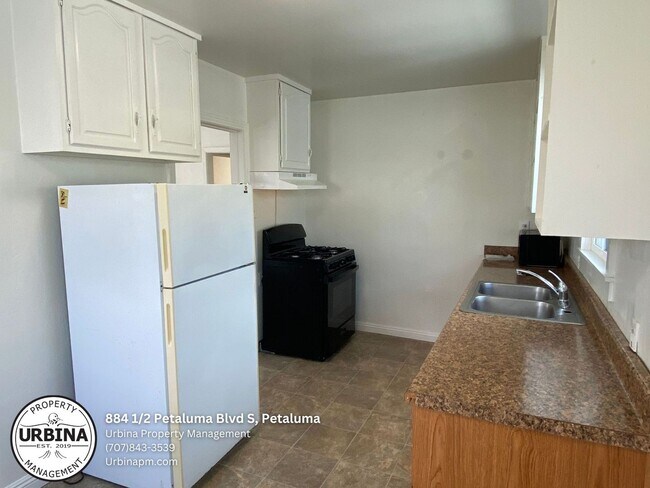 884-882 Petaluma Blvd S Petaluma, CA 94952 photo 4