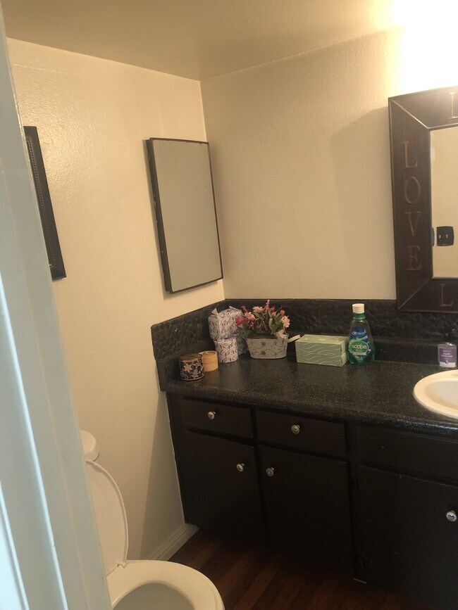 243 Espanas Glen Escondido, CA 92026 photo 5