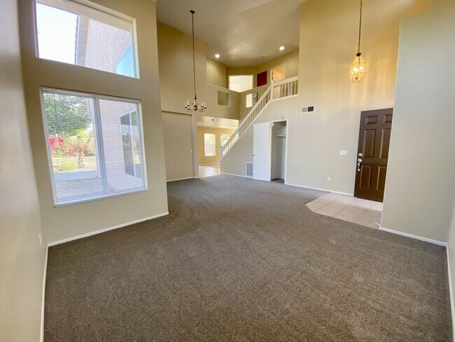 3364 Hollowtree Dr Oceanside, CA 92058 photo 4