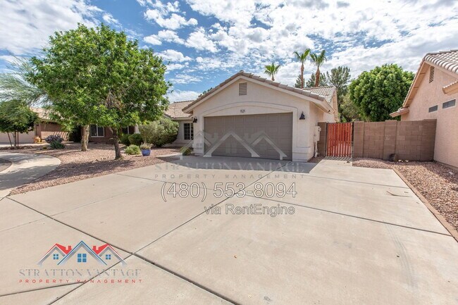 1121 S Crossbow Pl Chandler, AZ 85286 photo 2