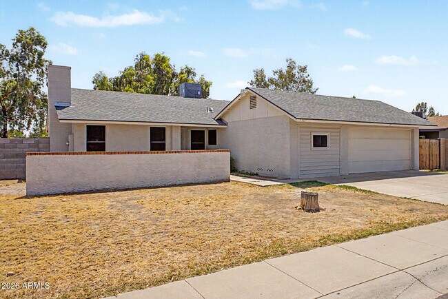 5527 W Cortez St Glendale, AZ 85304 photo 2