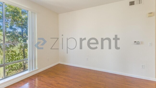 Unit 153 photo 2