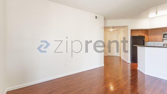 Unit 153 photo 3