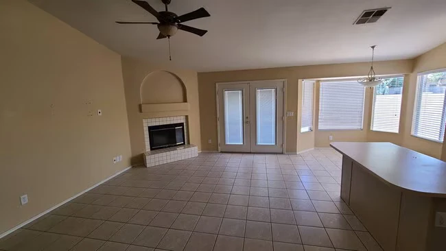 4422 E White Aster St Phoenix, AZ 85044 photo 4
