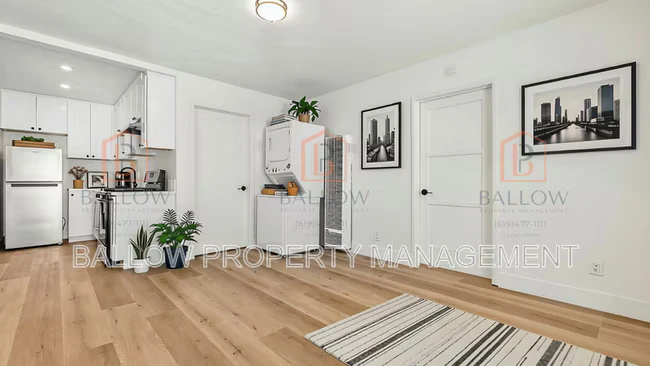 729 E 7th St National City, CA 91950 photo 2