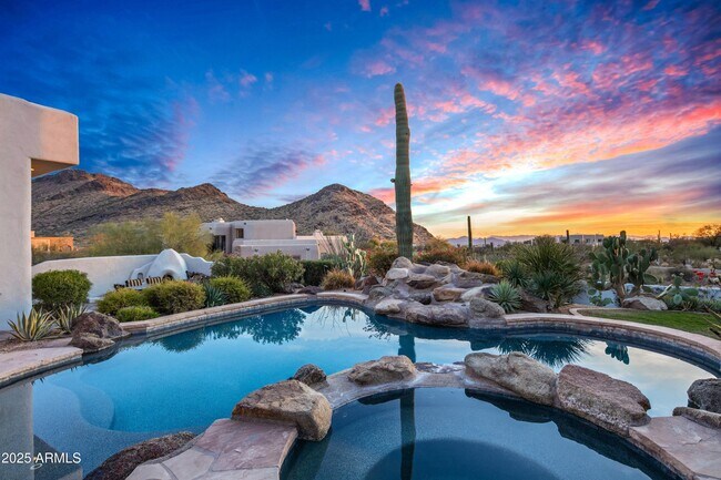 10029 E Calle De Las Brisas Scottsdale, AZ 85255 photo 2