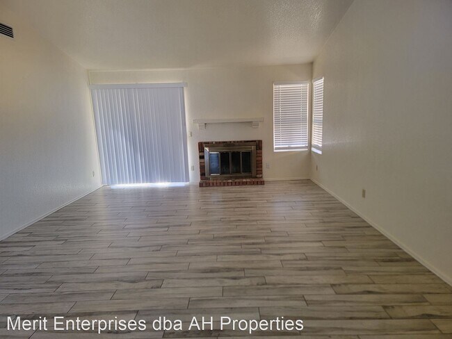 6710 N 86th Ln Glendale, AZ 85305 photo 2