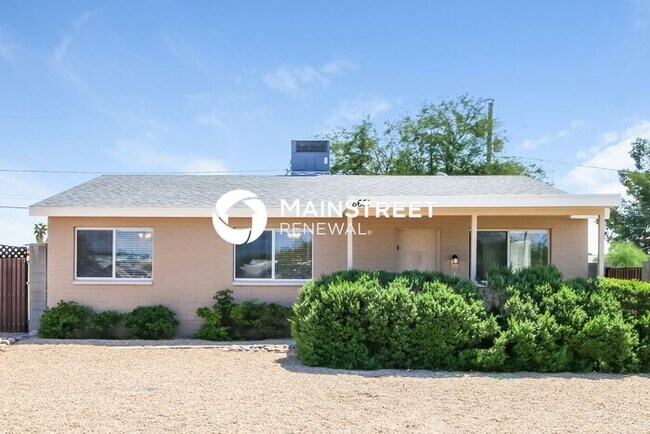 8651 E Pueblo Ave