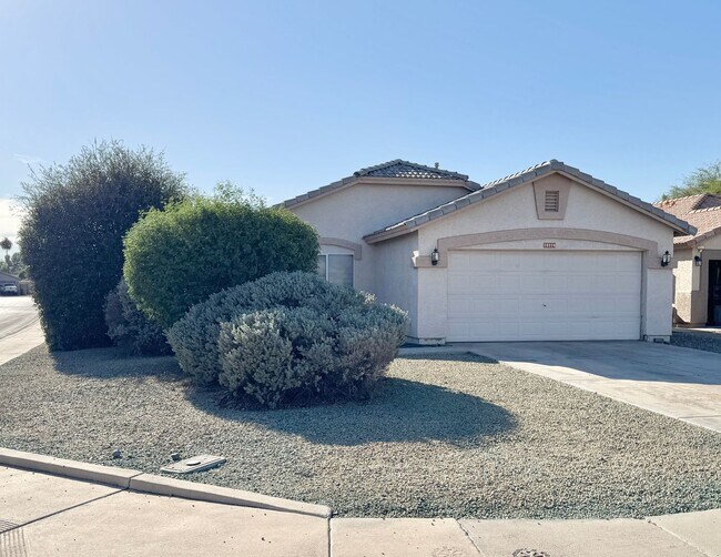 10216 N 93rd Dr Peoria, AZ 85345 photo 2