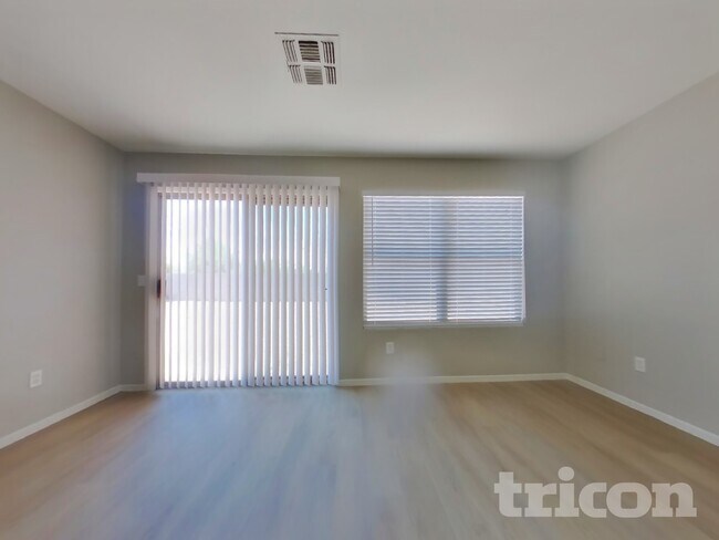 106 S Valle Verde Mesa, AZ 85208 photo 2