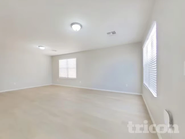 106 S Valle Verde Mesa, AZ 85208 photo 3