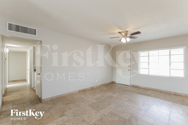 2011 W Maryland Ave Phoenix, AZ 85015 photo 4