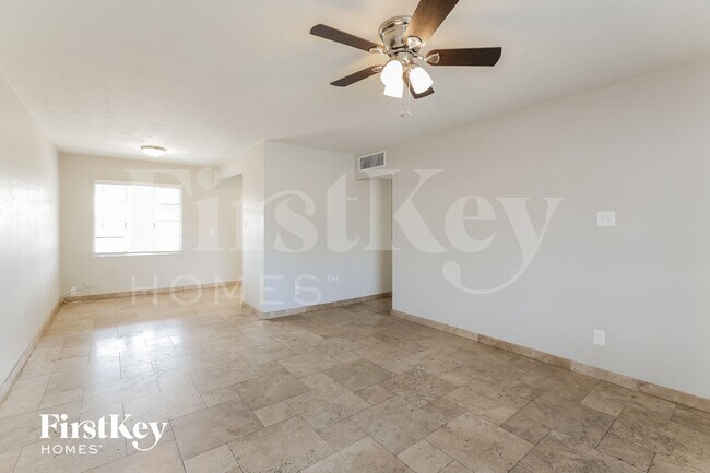 2011 W Maryland Ave Phoenix, AZ 85015 photo 3