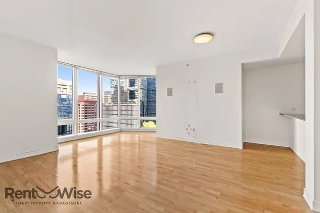 1BR/2BA Condo on Mission St · San Francisco photo 2
