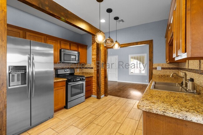 945 E Granada Rd Phoenix, AZ 85006 photo 5
