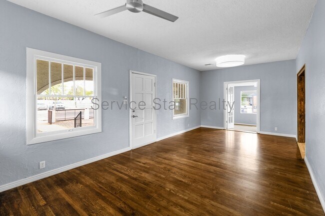 945 E Granada Rd Phoenix, AZ 85006 photo 4