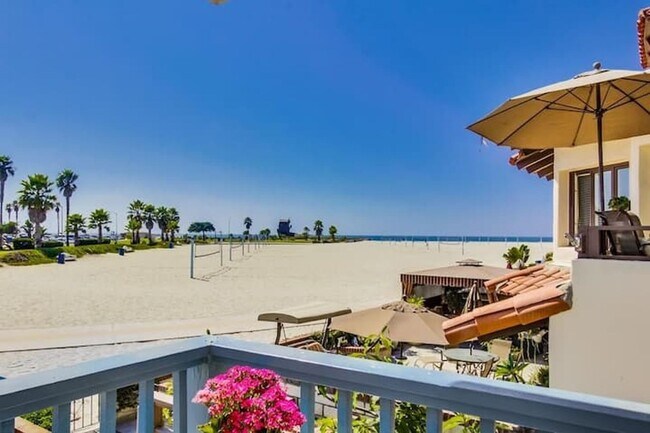 2645 Ocean Front Walk San Diego, CA 92109 photo 4