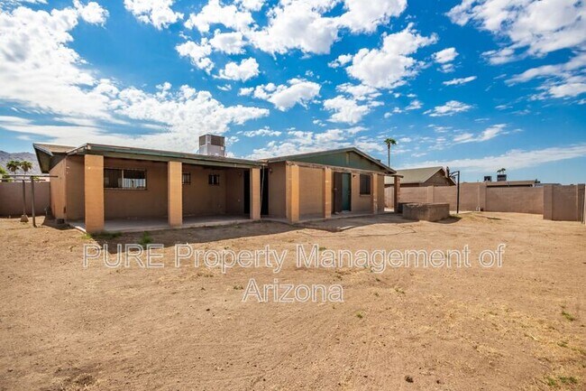 1136 E Caldwell St Phoenix, AZ 85042 photo 3