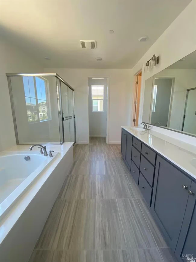 2408 Lake Club Dr Fairfield, CA 94533 photo 3