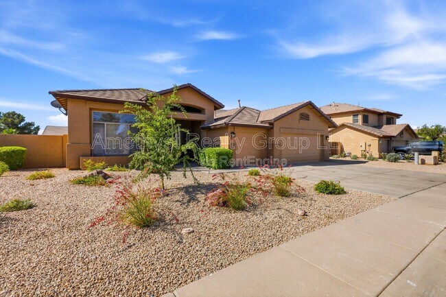 7017 W Greenbriar Dr Glendale, AZ 85308 photo 2