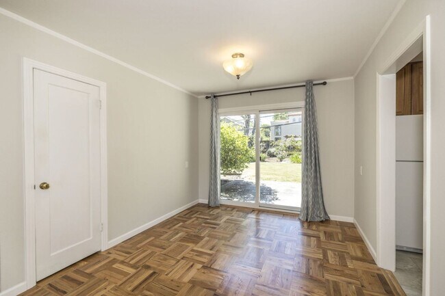 3254 Bryant St Palo Alto, CA 94306 photo 4