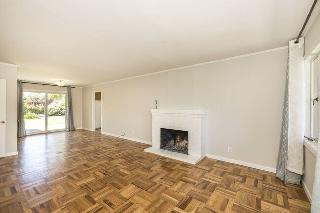 3254 Bryant St Palo Alto, CA 94306 photo 3