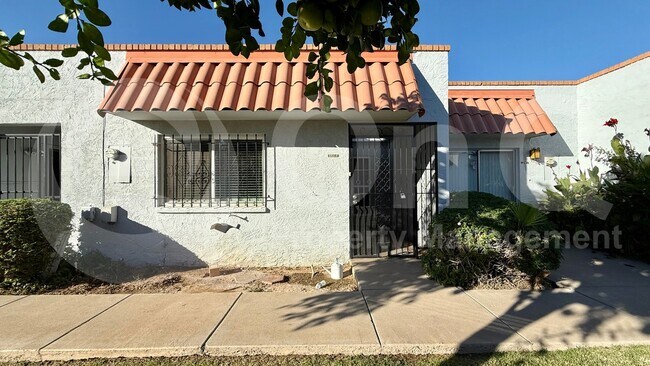 6822 N 35th Ave Phoenix, AZ 85017 photo 2