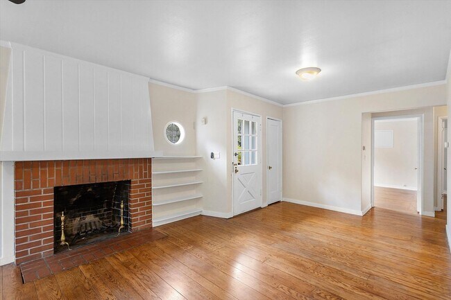 6172 Moraga Ave Oakland, CA 94611 photo 5