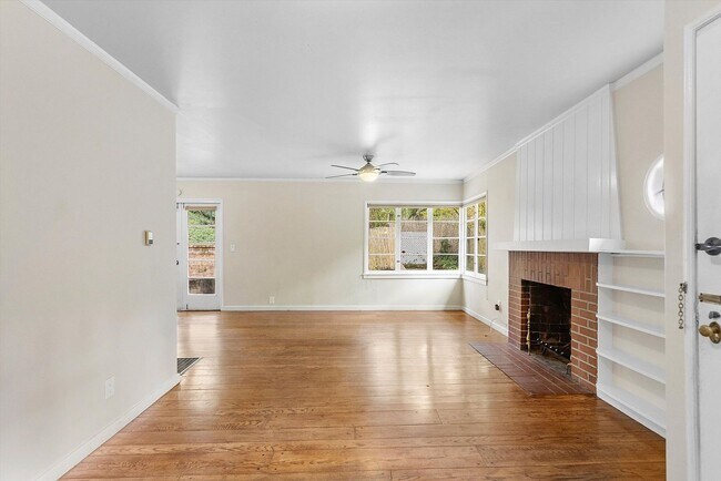 6172 Moraga Ave Oakland, CA 94611 photo 4