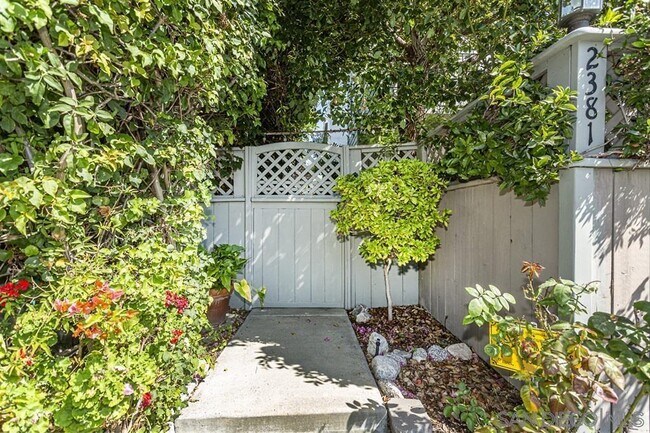 2381 Oxford Ave Encinitas, CA 92007 photo 3