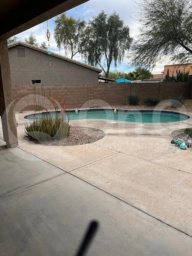 21511 Greenland Park Dr Maricopa, AZ 85139 photo 2
