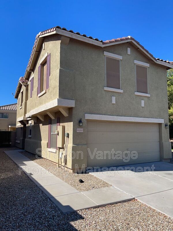 9592 N 82nd Ave Peoria, AZ 85345 photo 2