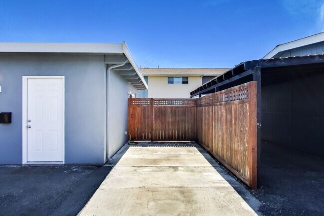 21161 Garden Ave Hayward, CA 94541 photo 3