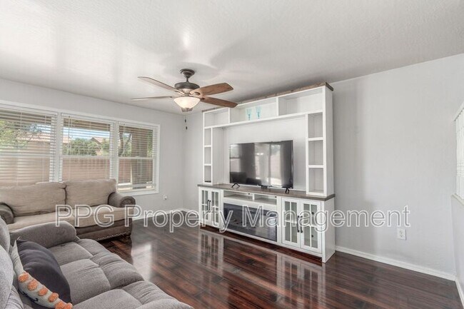 17235 W Statler St Surprise, AZ 85388 photo 3