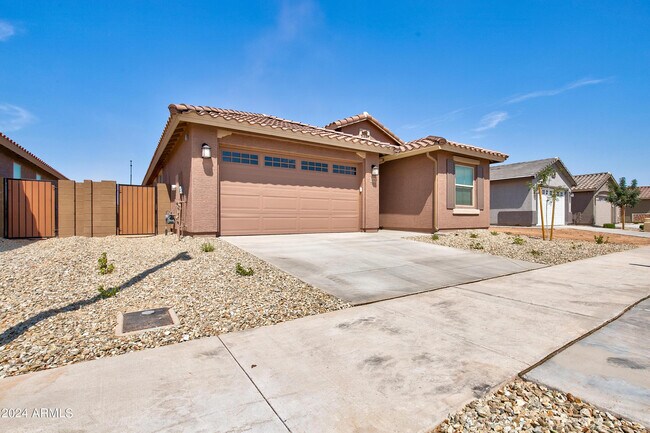 17050 W Artemisa Ave Surprise, AZ 85387 photo 3