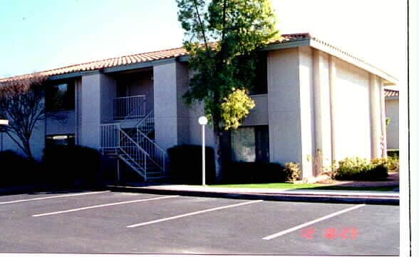 La Tierra Apartments photo 5