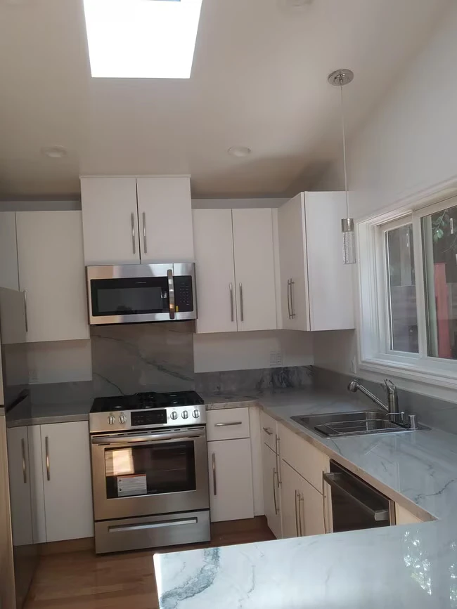2029 Chestnut St Oakland, CA 94607 photo 5