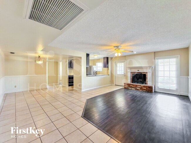 813 E Todd Dr Tempe, AZ 85283 photo 5